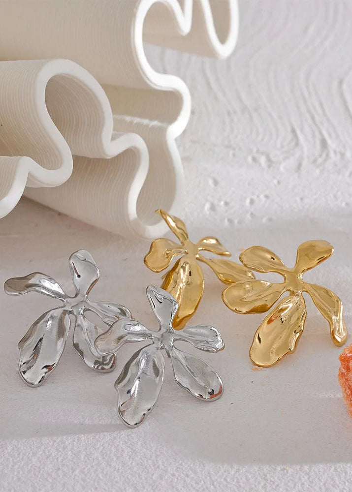 Valora Leaf Earrings