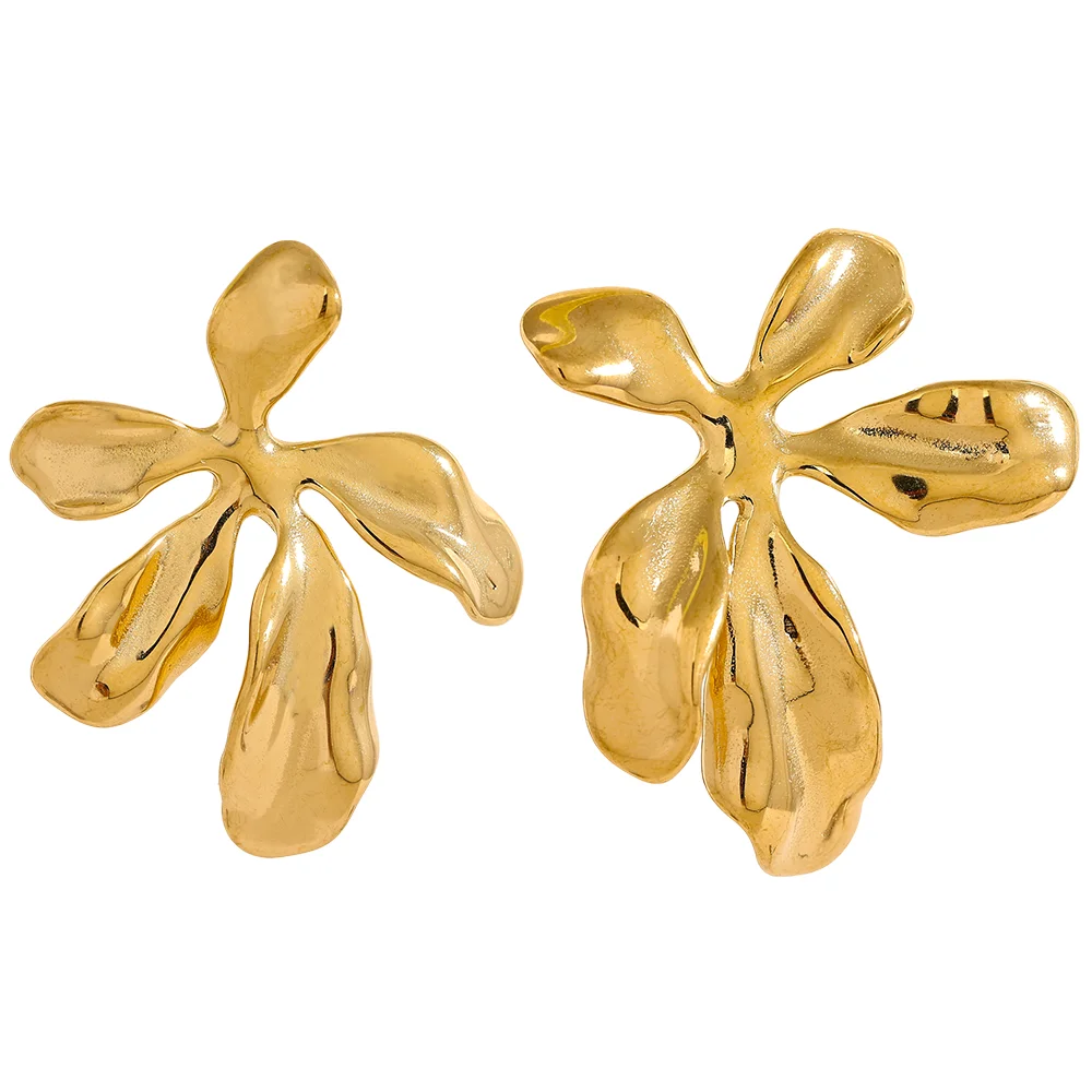 Valora Leaf Earrings