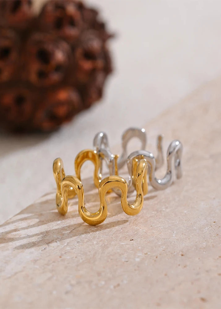 Aurelia Wave Ring
