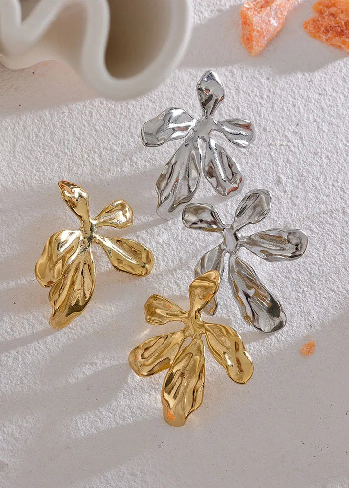 Valora Leaf Earrings