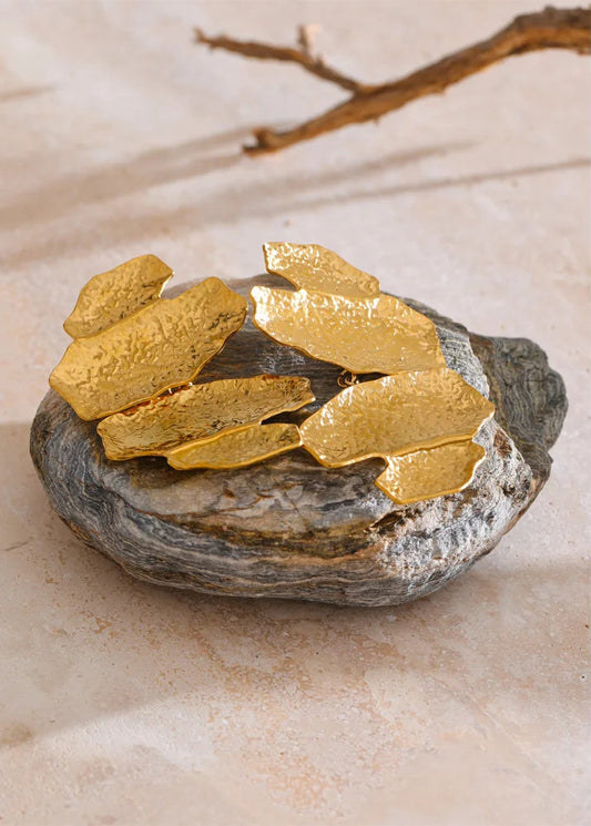 Serava Crest Earrings