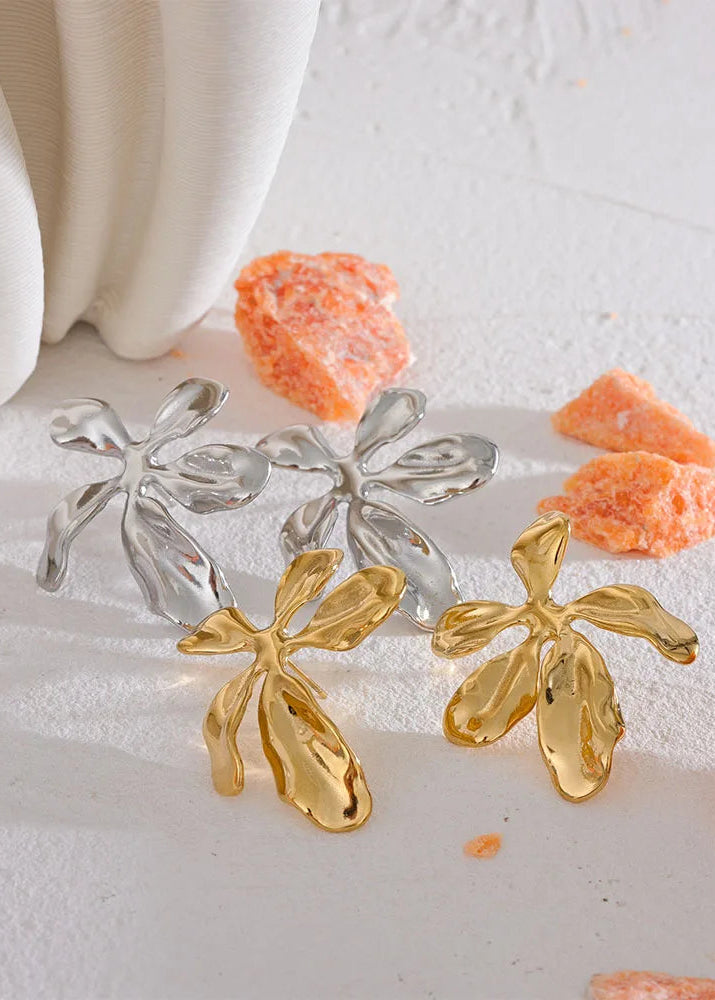 Valora Leaf Earrings